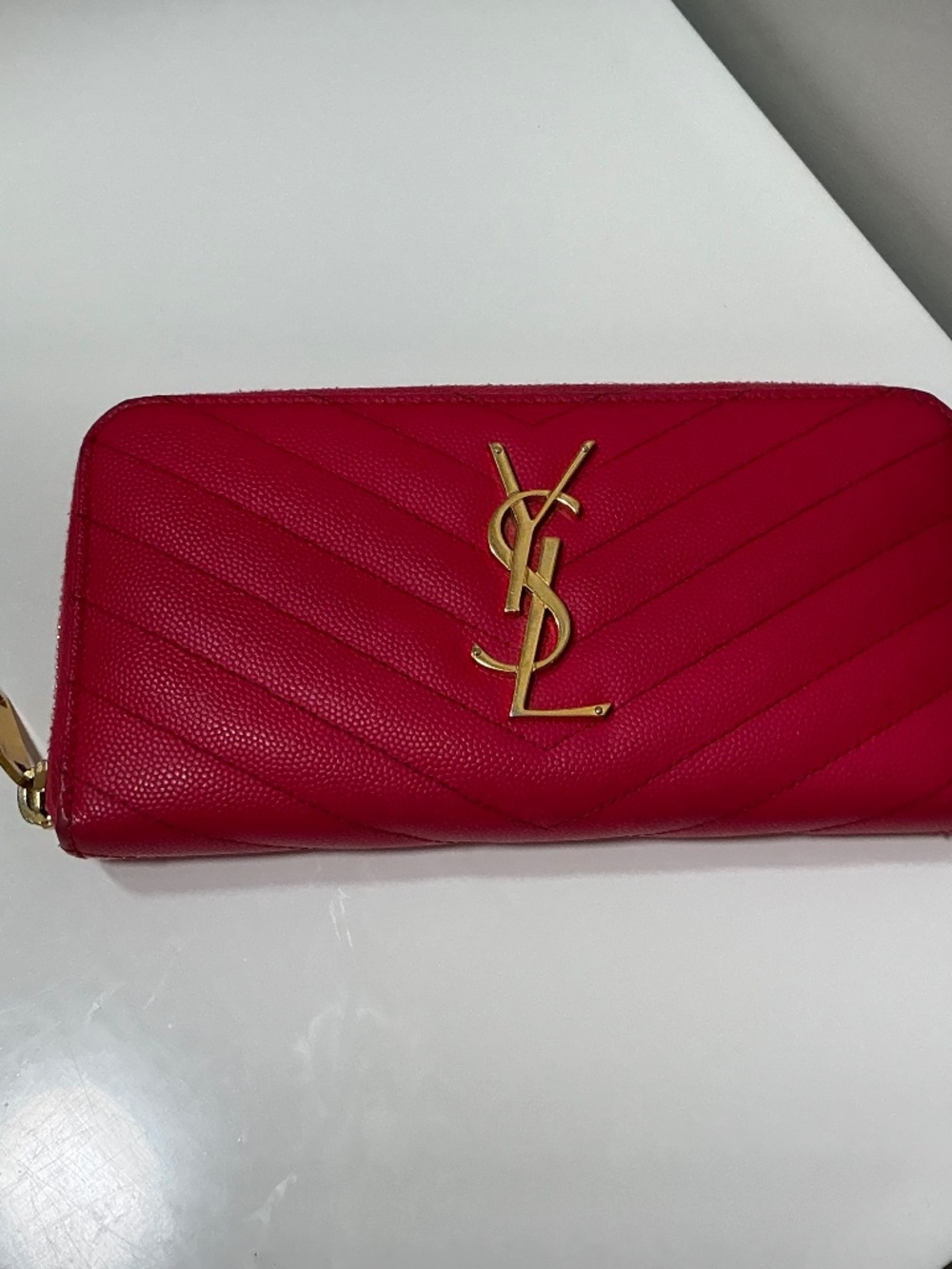 Yves Saint Laurent caviar leather classic chevron zippy wallet